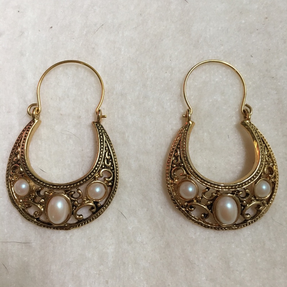 Gold plated dangly earrings